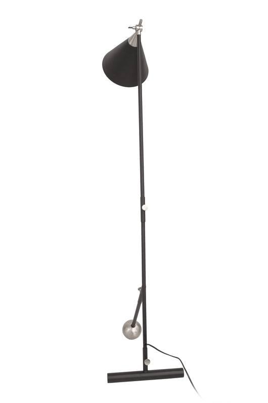 Diese Stehlampe im Factory-Design erzeugt beeindruckende Lichteffekte, ohne aufdringlich zu wirken.