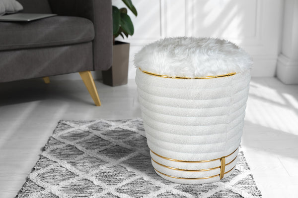 Mit seinem außergewöhnlichen Design ist der Stylischer Pouf eine Bereicherung für jeden Raum.