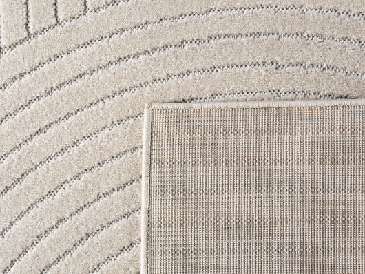 Unser waschbarer Teppich eignet sich hervorragend für alle, die Wert auf Einfache Pflege legen. Er lässt sich problemlos reinigen und behält seine Helligkeit und Struktur über lange Zeit. Perfekt für Familien mit Kindern und Haustieren!