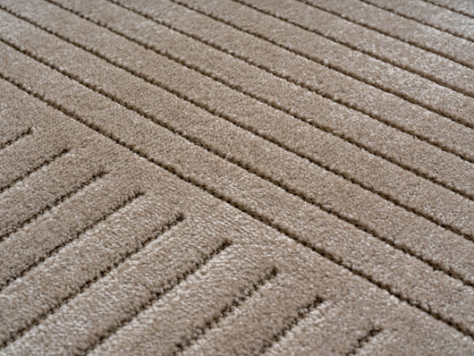 Stilvoller Outdoor Teppich in Beige schmückt einen modernen Balkon mit Gartenmöbeln – wetterfest, robust und pflegeleicht.