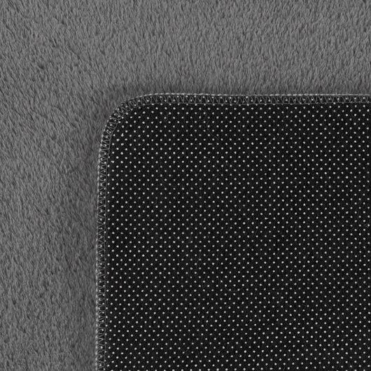 Hochwertiger Teppich Wohnzimmer Grau: Genießen Sie Komfort und Langlebigkeit mit unserem strapazierfähigen Teppich Wohnzimmer Grau aus Polyester.