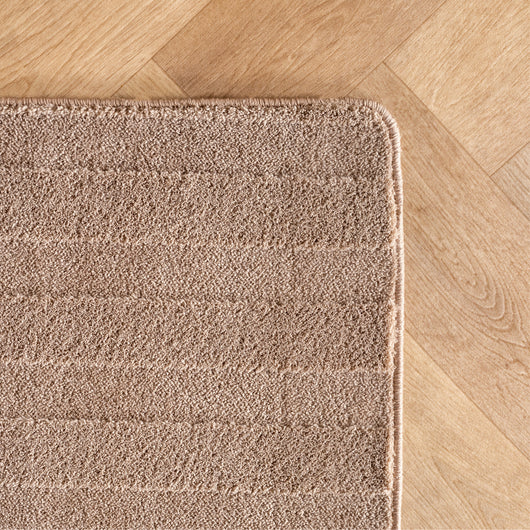 Großer Teppich Wohnzimmer: Ideal für geräumige Wohnzimmer – dieser Teppich bietet Komfort und Stil.