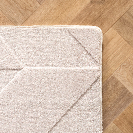 Modernes Interieur Teppich: Ein Highlight für jedes moderne Interieur: Der POMPEI Teppich mit 3D-Effekt und eleganter Cremefarbe.