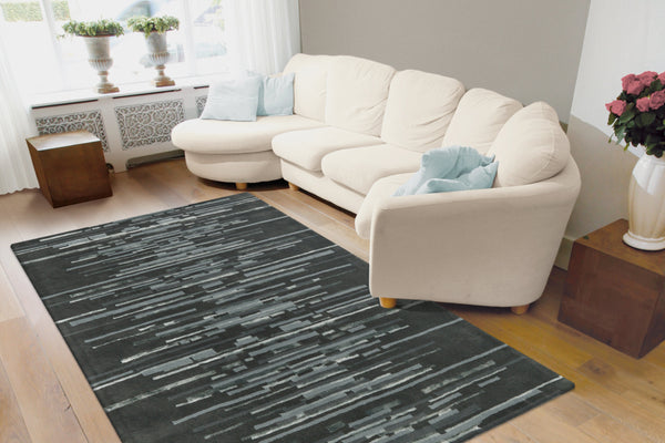 Die perfekte Ergänzung für ein stilvolles Zuhause: dieser elegante Kurzflorteppich ist auch für Fußbodenheizungen geeignet.