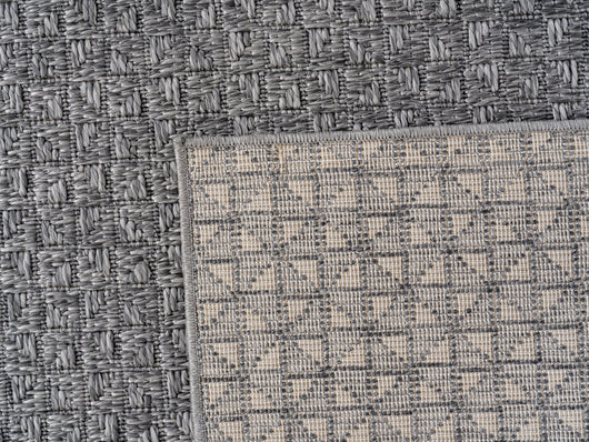 Dieser stilvolle Outdoor Teppich im Boho-Stil bietet nicht nur eine angenehme Atmosphäre auf Ihrer Terrasse oder Balkon, sondern ist auch besonders robust und pflegeleicht. Aus wetterfestem Polypropylen gefertigt, bietet er hervorragenden Schutz gegen Witterungseinflüsse.