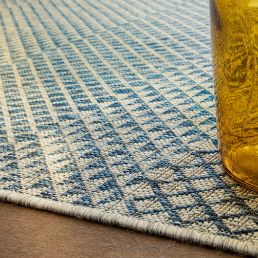 Robuster Flachgewebe Teppich für den Außenbereich: Perfekt für alle, die Outdoor Teppiche | Funktional & gemütlich suchen, die langlebig und gleichzeitig stilvoll sind.