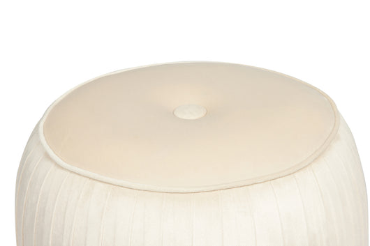 Der Lyla 125 Hocker Creme: Stabilität und Ästhetik in perfekter Harmonie.