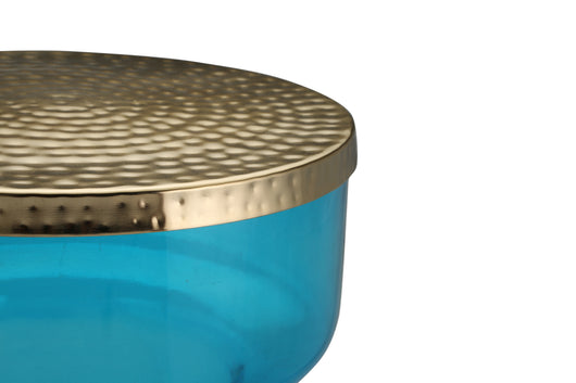 Blauer Beistelltisch mit Goldakzenten: Ein futuristischer Akzenttisch, der Ihr modernes Schlafzimmer oder Wohnzimmer aufwertet.