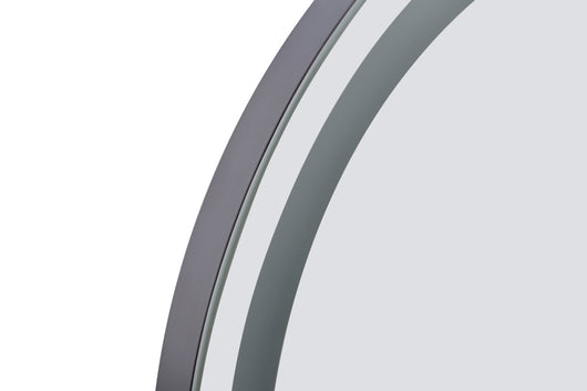 Energiesparende LED-Technologie: Das integrierte Leuchtmittel ist langlebig und sorgt für eine effiziente Beauty-Beleuchtung.

