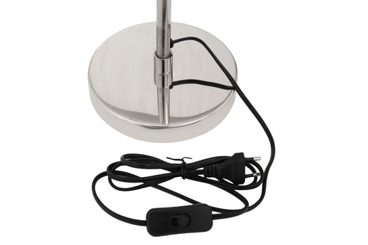 Ein modernes Highlight: Diese Tischlampe im schicken Factory-Design setzt gezielte Akzente in Ihrem Zuhause.