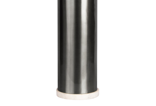 Design Kerzenständer Modern: Dieser Bodenkerzenständer modern vereint minimalistisches Design mit hoher Funktionalität und ist ein Must-have für stilvolle Interieurs.