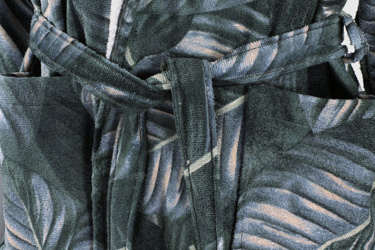 Ideal für Hotel-Feeling: Schaffen Sie sich Ihr eigenes Spa-Erlebnis mit diesem bequemen und stilvollen Mantel.

