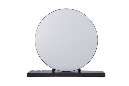 Professionelle Beleuchtung: Der beleuchtete Kosmetikspiegel mit integriertem LED-Licht ist das absolute Muss für perfektes Make-up und Styling.

