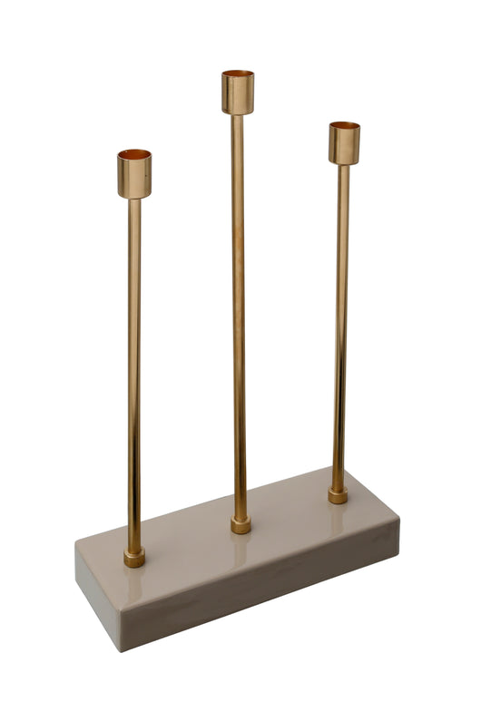 Taupe-goldener Kerzenständer für Wohnzimmer: Schaffen Sie eine warme und einladende Atmosphäre in Ihrem Zuhause mit diesem exquisiten Accessoire.