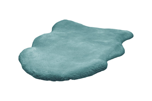 Bringen Sie Eleganz in Ihr Zuhause mit dem Rabbit Sheepskin Teppich in Türkis. Der Teppich überzeugt durch das weiche Gefühl, das an echtes Kaninchenfell erinnert, und die stilvolle Farbgebung. Dieser Teppich fügt sich perfekt in moderne sowie vintage inspirierte Raumkonzepte ein und sorgt für eine gemütliche Atmosphäre.