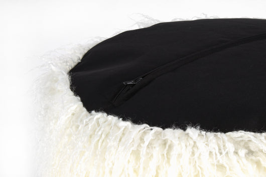 Für alle, die Wert auf Design und Qualität legen: Dieser elegante Tisch ist ein Muss für ein modernes Wohngefühl.