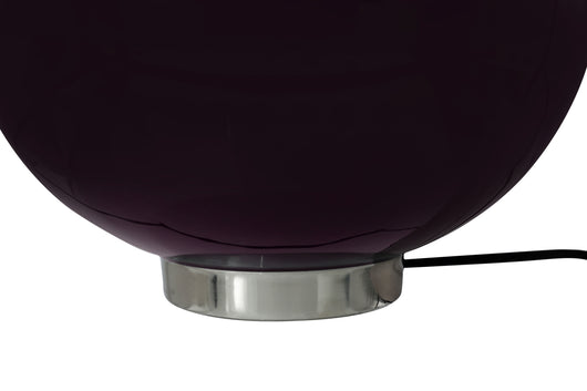 Dekoration für jedes Zuhause - Art Deco Tischlampe Diese handgefertigte Tischlampe Art Deco in Beere und Silber bringt eine luxuriöse Dekoration in Ihr Zuhause. Ideal für elegantes Licht und stilvolles Ambiente.