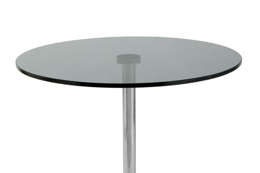 Der Beistelltisch Lana 125 bietet nicht nur eine wunderschöne Glasplatte, sondern auch eine praktische Marmor-Optik, die perfekt in moderne und klassische Einrichtungsstile integriert werden kann.