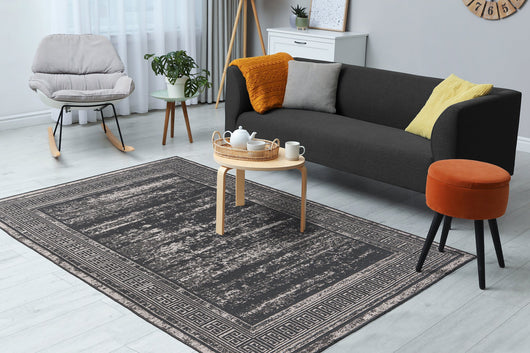 Ein stilvoller Teppich, der mit seinem faszinierenden Relief-Design einen visuellen 3D-Effekt erzeugt.