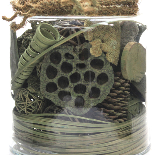Verleihen Sie Ihrem Zuhause mit dem Dekoglas Flora 310 einen Hauch von Eleganz und Natur. Ideal als Wohnzimmer Dekoration, passt dieses Glas perfekt zu verschiedenen Einrichtungsstilen und bietet eine stilvolle Möglichkeit, getrocknete Pflanzenteile in Szene zu setzen.