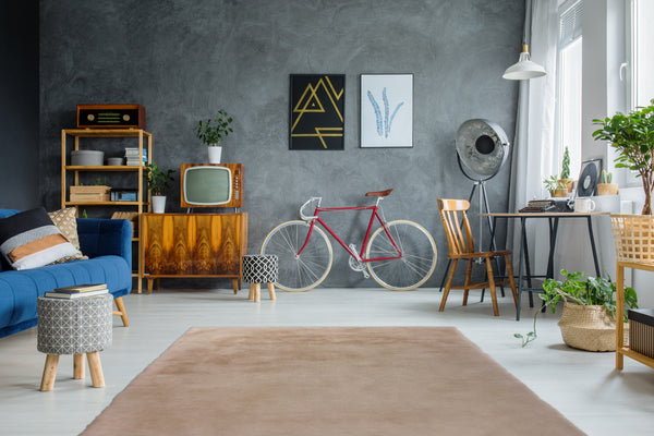 Weicher Teppich in Creme mit Hochflor in moderner Einrichtung