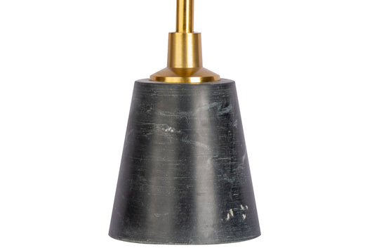 Mit seinem zeitlosen Design und luxuriösem Finish ist dieser Kerzenständer ein stilsicheres Deko-Objekt.