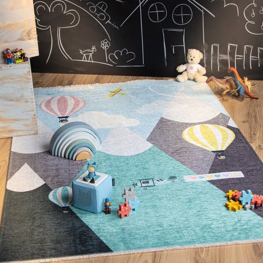 Finden Sie Ihren Lieblingsteppich im Kinderteppichland! Mit seinen schönen Motiven und der weichen Haptik schenkt dieser Teppich Geborgenheit und Freude.
