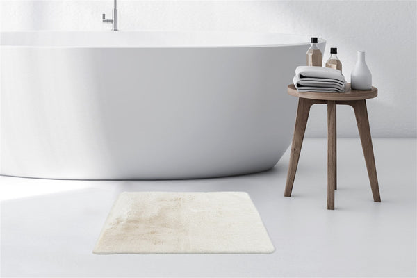 Badteppich ausgefallen: Die Rabbit 625 Weiß – ein luxuriöser Blickfang für Ihr Badezimmer.