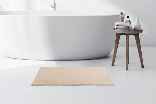 Ihr neuer, kuscheliger Badteppich modern in stilvollem Beige.