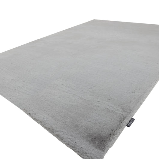 Optimal für Allergiker: Das Material ist als Allergiker geeignet ausgewiesen und dank der Kunstfaser leicht zu reinigen (glatte Düse verwenden).