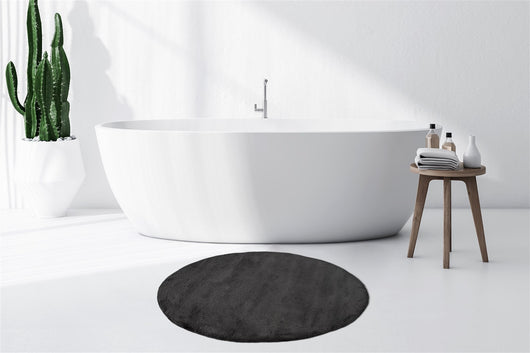 Flauschiger Badvorleger in elegantem Grau – zeitloser Stil fürs Badezimmer