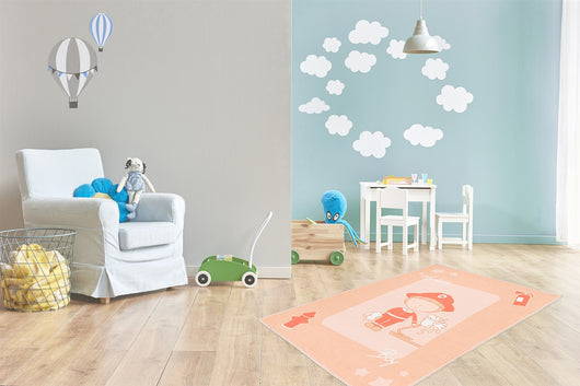 Bester Freund für kleine Abenteurer: Dieser Kinderzimmer Teppich ist der perfekte Untergrund für jede Spielidee.