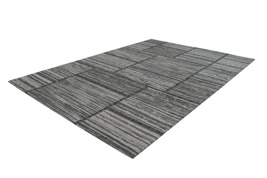 Minimalistisch, natürlich, modern – dieser Teppich im skandinavischen Stil bringt Ruhe und Struktur in Ihr Zuhause. Die natürliche Farbgebung passt hervorragend zu hellen Möbeln und Holz-Elementen. Der perfekte Teppich für moderne Wohnkonzepte.