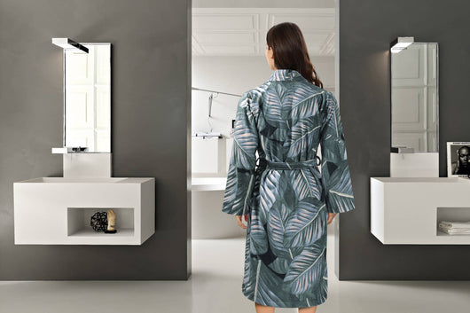 Zertifizierte Hautfreundlichkeit: Der Mantel ist nach Oeko-Tex® Standard 100 geprüft und garantiert somit schadstofffreie und hautsympathische Textilien.

