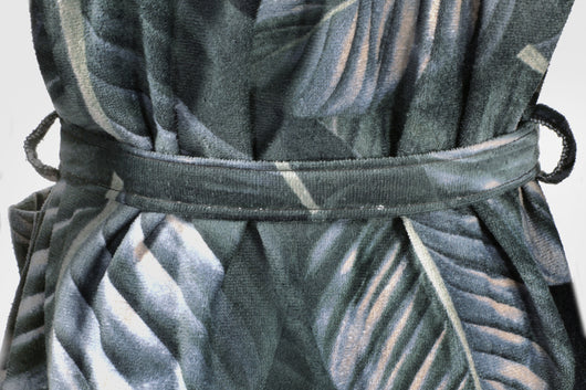 Helle Akzente: Die grünen Elemente auf schwarzem Grund sorgen für eine frische und zugleich elegante Optik.

