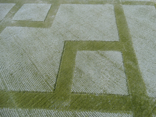 Dieser Kurzflorteppich ist für jegliche Bodenart und zudem für Räume mit Fußbodenheizung geeignet.