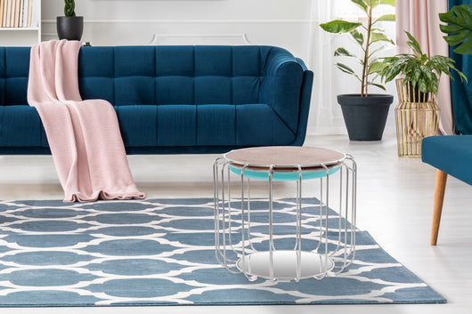 Wendbarer Tisch Hocker: Maximale Flexibilität für Ihr Wohnzimmer.