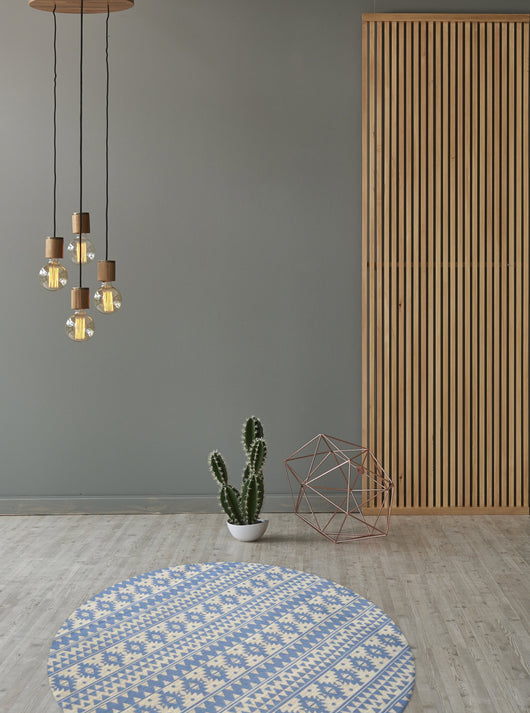 Dieser handgearbeitete Teppich für In- und Outdoor kombiniert modernes Design mit extremer Robustheit.
