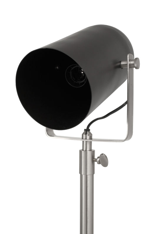 Verleihen Sie Ihrem Arbeitszimmer mit dieser funktionalen Stehlampe Modern eine stilvolle Note.