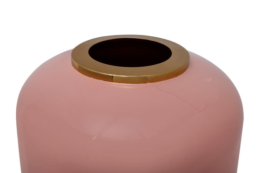 Robust und elegant: Eine pflegeleichte Kunstvolle Metallvase, die für sich selbst spricht.