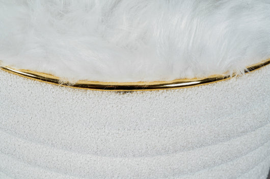 Ein Stylischer Pouf für jeden Raum: Ob im Wohnzimmer, Flur oder vor dem Schminktischchen.