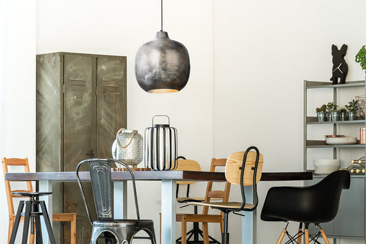 Industrial Hängeleuchte: Robuster Charme für Lofts und modern eingerichtete Räume.
