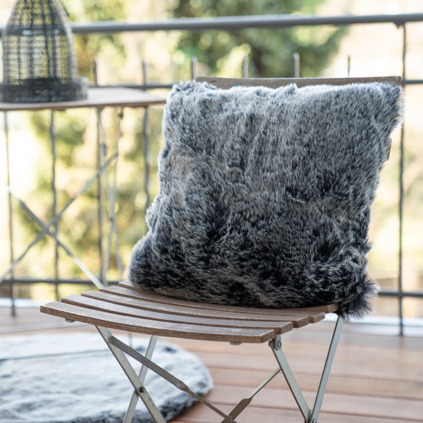 Mon COUSSIN Samba anthracite – coussin moderne en anthracite 595*